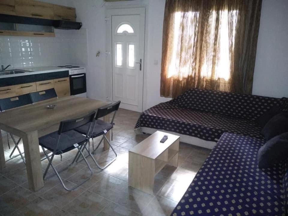 ניאה מיכאניונה Blue Moon Apartments מראה חיצוני תמונה