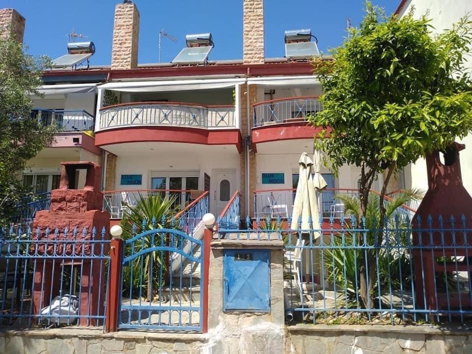 ניאה מיכאניונה Blue Moon Apartments מראה חיצוני תמונה
