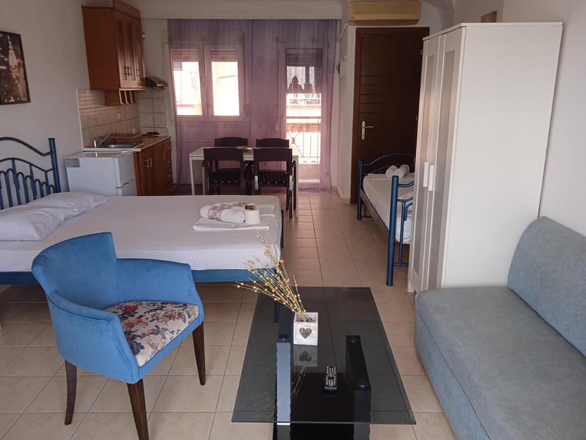 ניאה מיכאניונה Blue Moon Apartments מראה חיצוני תמונה